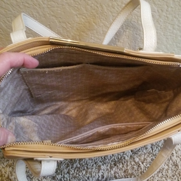 Purse - Picture 3 of 3
